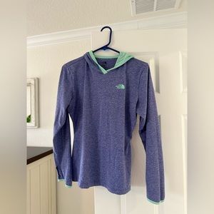 The North Face women’s long sleeve - medium